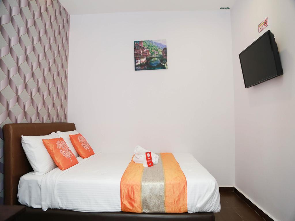Oyo 250 Palazzo Hotel Kulai Johor Bahru Eksteriør billede